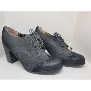 BIC Gray & Black Size 10 Shoes